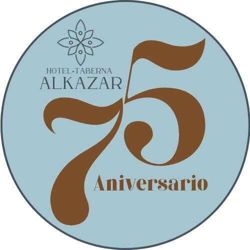 TABERNA ALKÁZAR - Photo 1