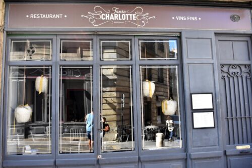 Tante Charlotte - Photo 1
