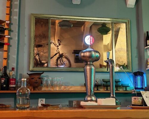 Urbanita Gastrobar - Photo 1