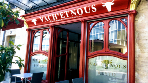 Vach’et Nous est un restaurant de race bovine française maturée face a la patinoire Meriadeck de Bordeaux. - Photo 1