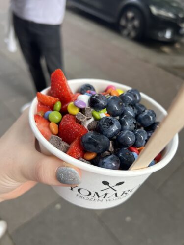 YOMARO Frozen Yogurt Sternschanze - Photo 1