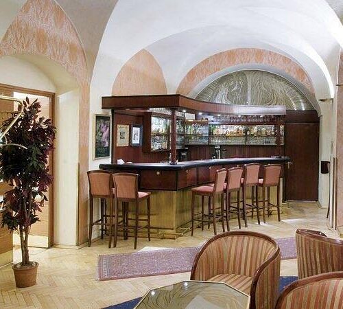 Bar Ernst Fuchs - Photo 1