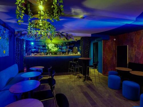 BLUE LETCHI - Photo 1