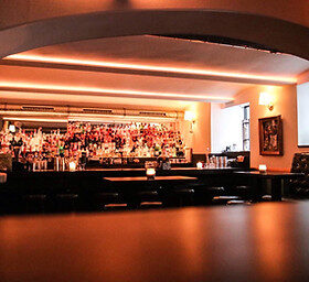 Boothby’s Bar - Photo 1