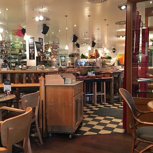 Cafe & Bar Saloon – Frankfurt am Main - Photo 1