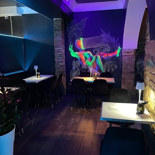 Clab Cocktail Lounge Bar - Photo 1