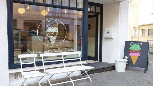 Cream Eiscafé - Photo 1