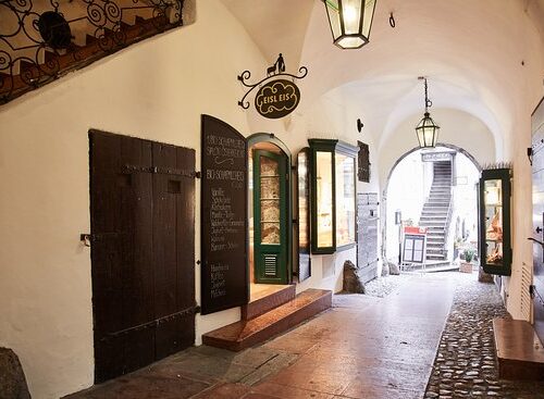 EISL EIS by Café Mozart - Photo 1