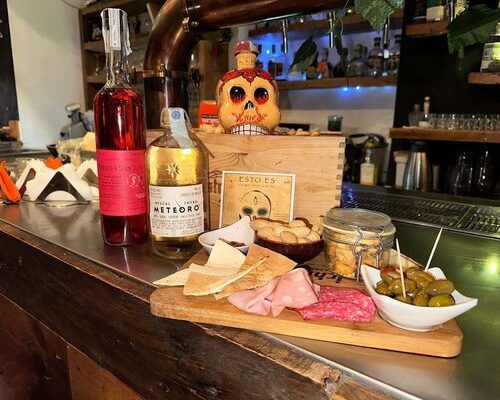Esto Es Mezcaleria - Photo 1