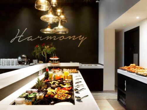 Hotel Harmony - Photo 1