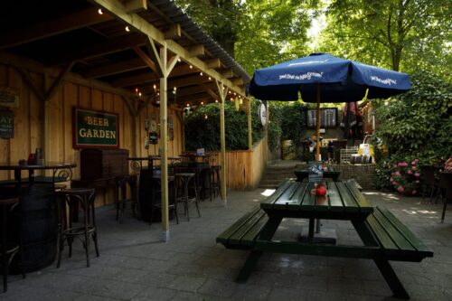 O’Casey’s Irish Pub & Restaurant - Photo 1