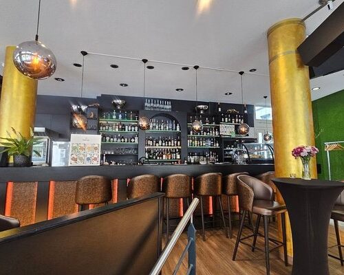 Papillon/ Piano Bar und Restaurant - Photo 1