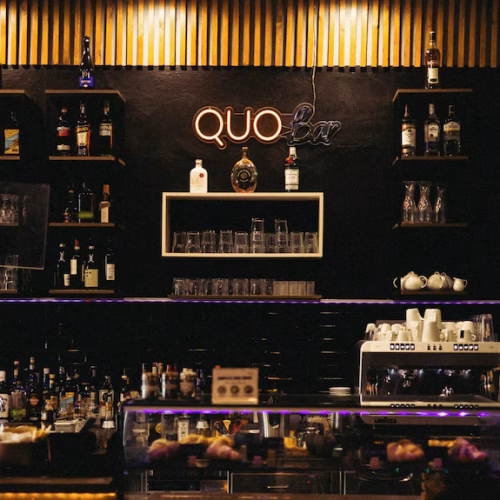 QUO Bar - Photo 1