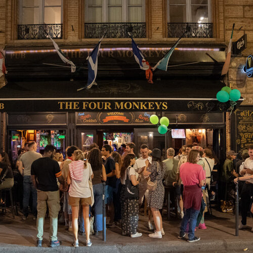 The Four Monkeys - Photo 1