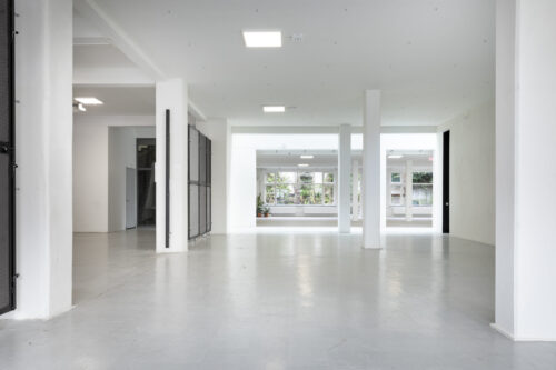 The Grey Space in the Middle - Photo 1