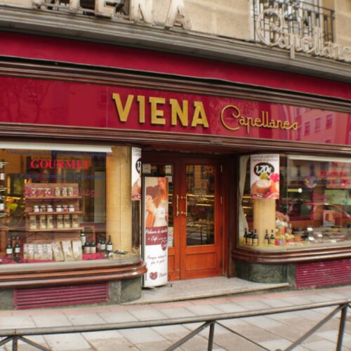 Viena Capellanes - Photo 1