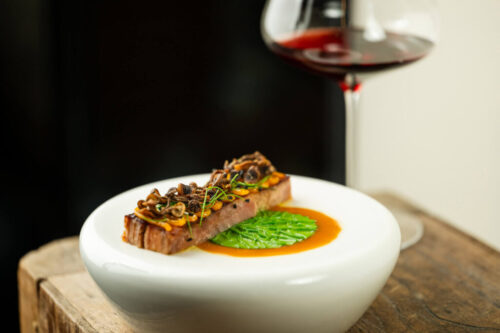 VINEUM (wine)restaurant - Photo 1