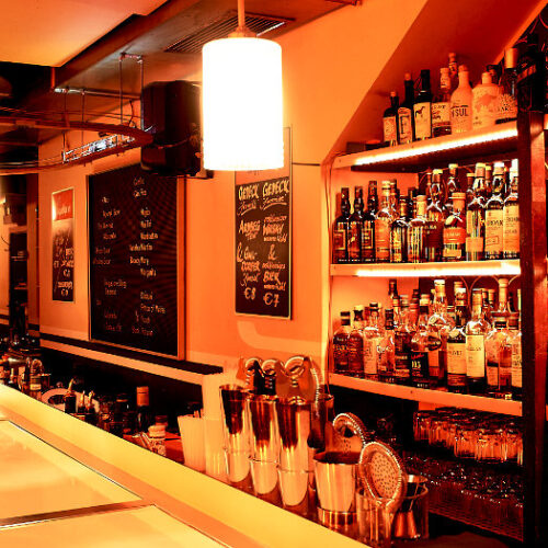 BAR - Photo 1