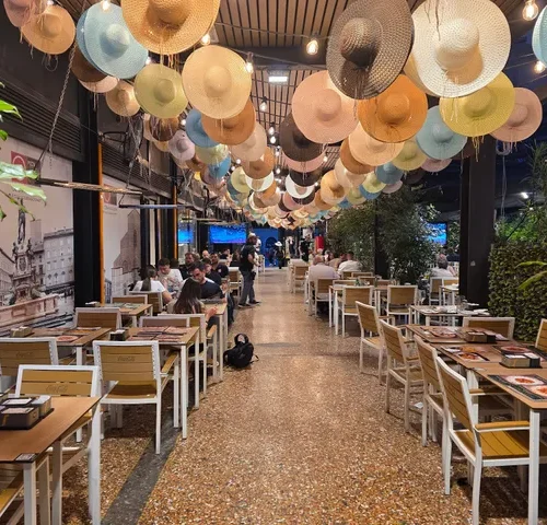 Bologna Food Gallery - Photo 1