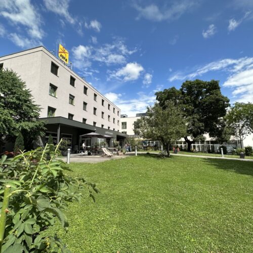 JUFA Hotel Graz City - Photo 1